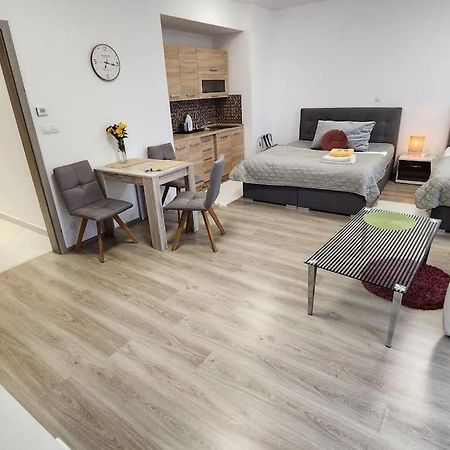 Apartman Praha Lejlighed Eksteriør billede