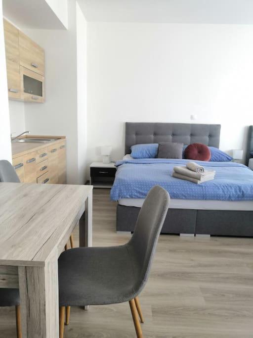 Apartman Praha Lejlighed Eksteriør billede