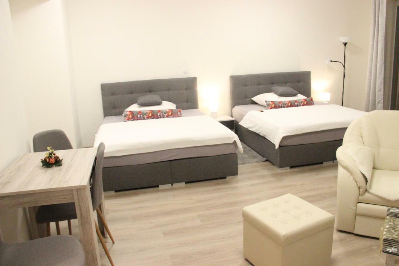 Apartman Praha Lejlighed Eksteriør billede